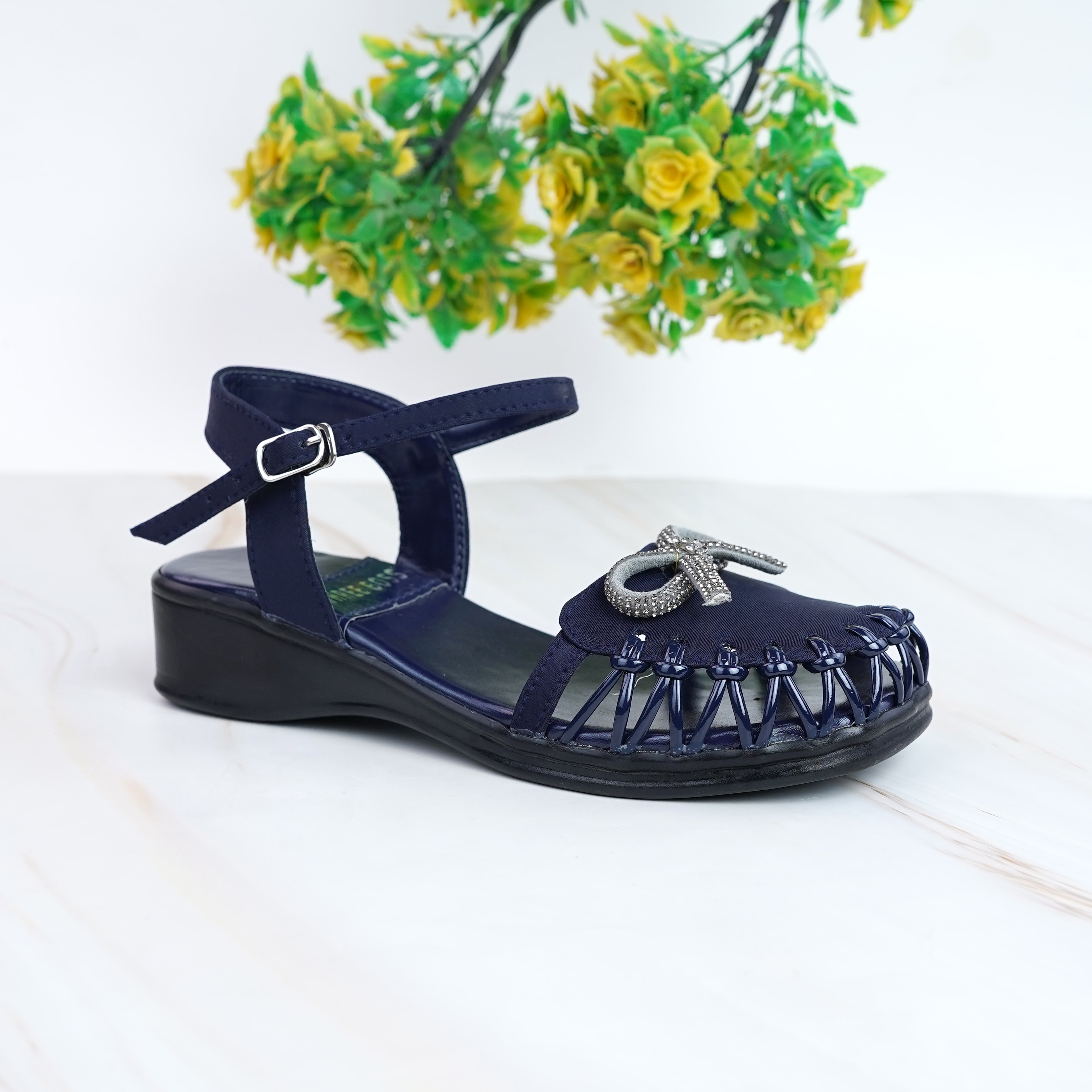 Children shoes article no 429