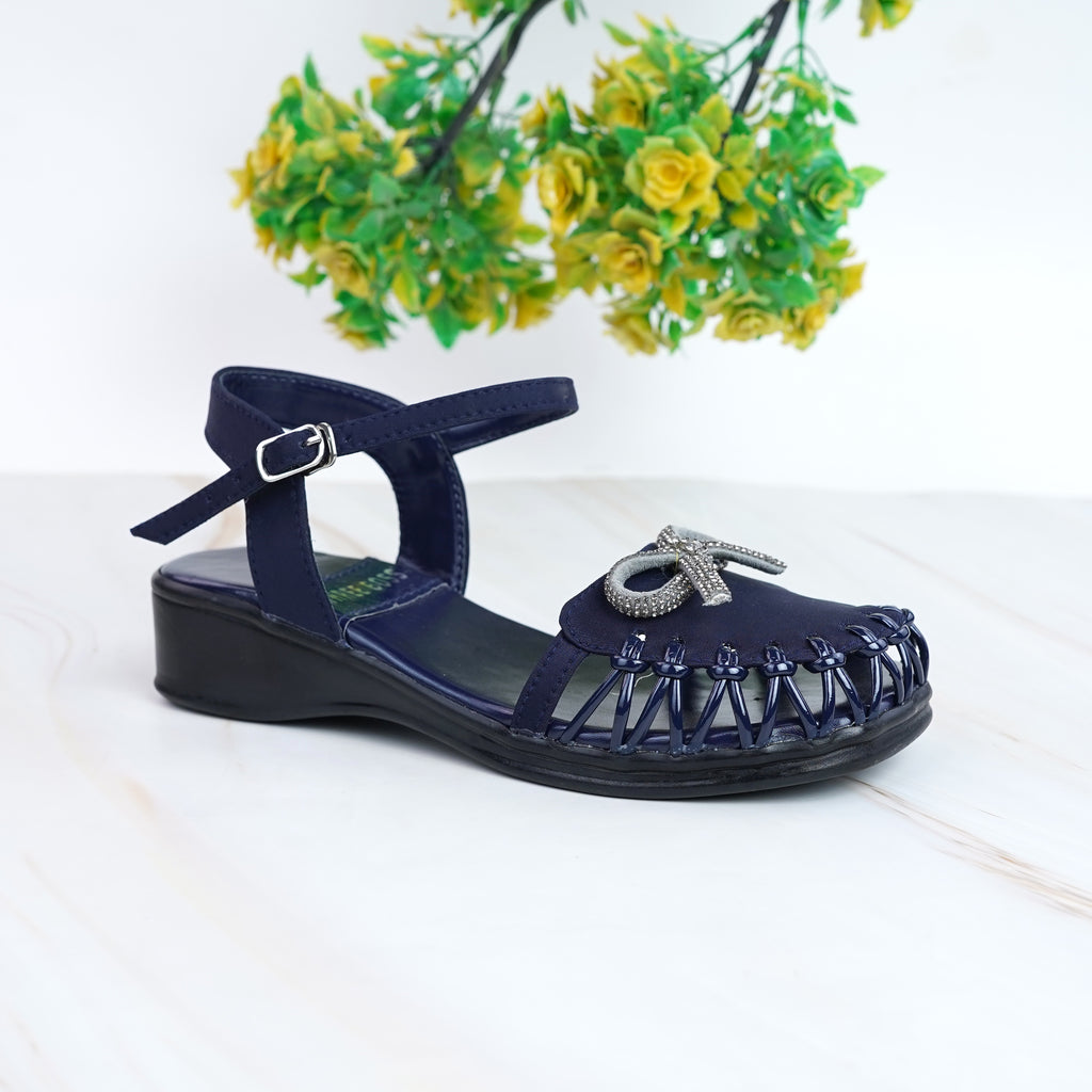 Children shoes article no 429